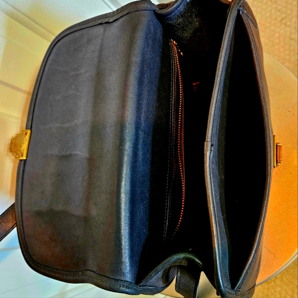 Vintage Coach Crossbody Bag - Picture 6 of 9